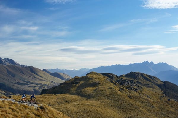 How to measure objects and distance using a smartphone