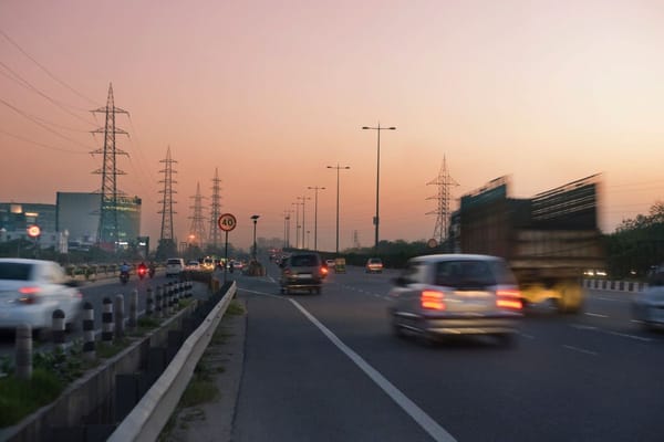 Datally review. Smart traffic control on Android